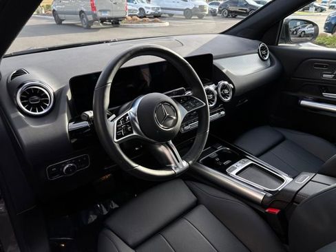 Used 2025 Mercedes-Benz GLA 250 4MATIC image 13