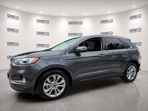 Used 2019 Ford Edge Titanium FWD image 3