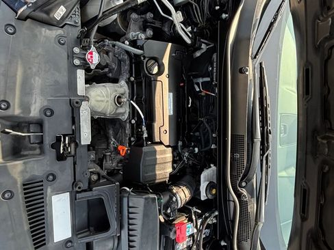 Used 2017 Honda CR-V LX image 43