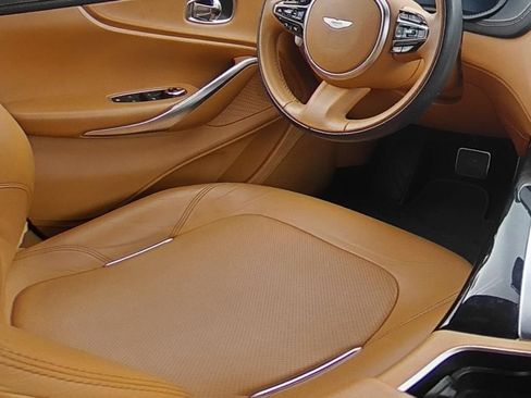 Used 2021 Aston Martin DBX AWD/4WD image 25