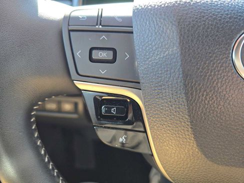 Certified 2025 Toyota Camry SE FWD image 31