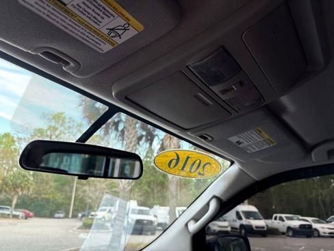 Used 2016 Nissan Frontier SV image 17