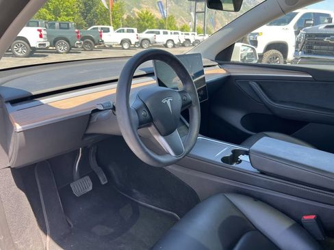 Used 2023 Tesla Model Y Long Range AWD/4WD image 25