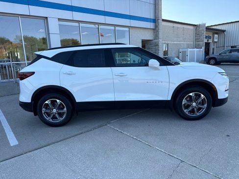 Used 2023 Chevrolet Blazer LT w/ Convenience Package FWD image 2