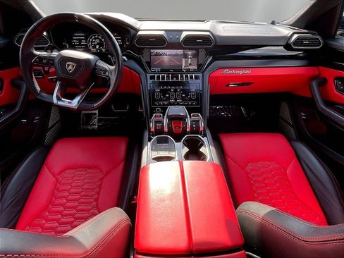 Used 2022 Lamborghini Urus AWD/4WD image 7