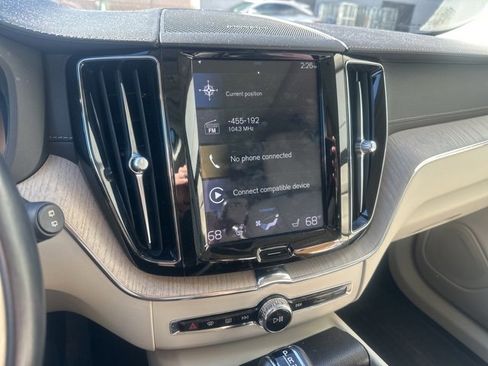 Used 2020 Volvo XC60 T6 Inscription image 14