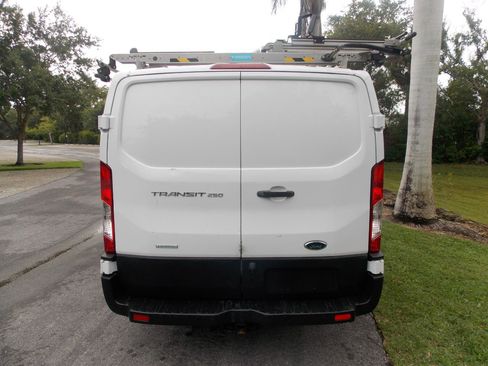 Used 2019 Ford Transit 250 130 Low Roof RWD image 12