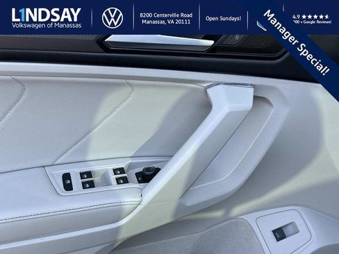 Used 2022 Volkswagen Tiguan SE R-Line image 17
