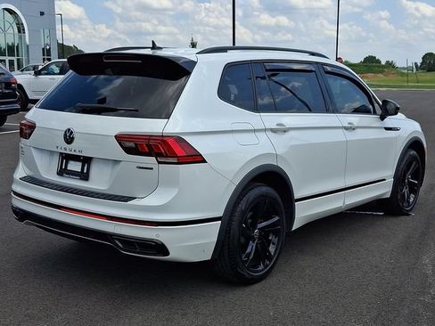 Used 2024 Volkswagen Tiguan SE R-Line AWD/4WD image 9
