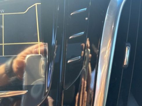 Used 2019 Cadillac Escalade ESV Platinum image 16