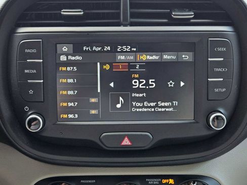 Used 2025 Kia Soul LX FWD image 22