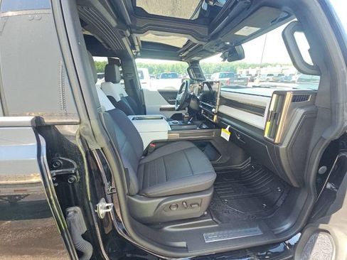 Used 2025 GMC Hummer EV 3X AWD/4WD image 8