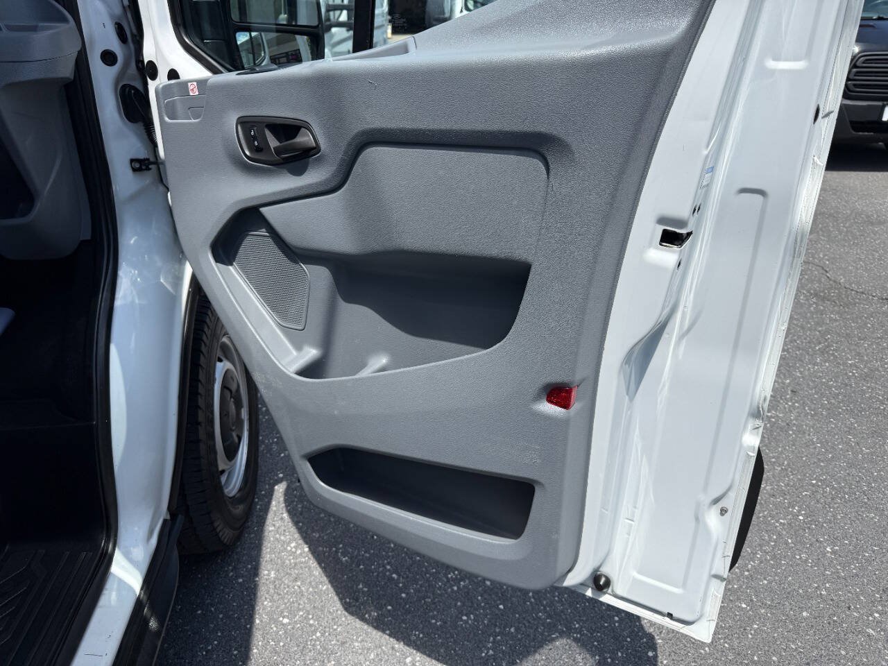 Used 2019 Ford Transit 350 148 Medium Roof RWD image 26