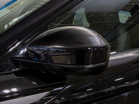 Used 2025 Land Rover Range Rover Evoque S image 10