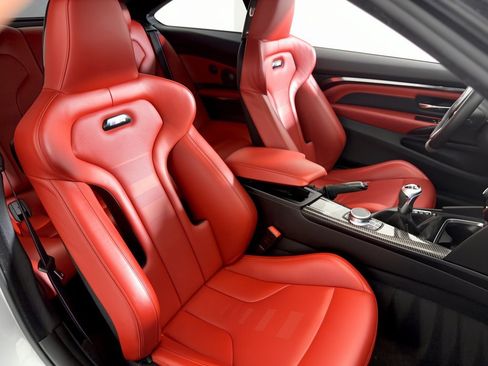 Used 2020 BMW M4 Coupe w/ Competition Package RWD image 30