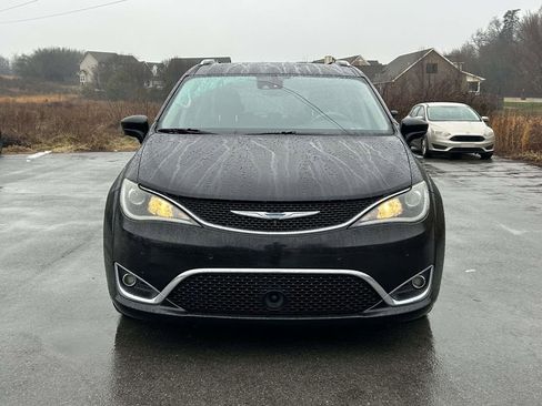 Used 2017 Chrysler Pacifica Touring-L Plus w/ Advanced Safetytec Group image 8