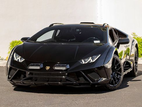 Used 2024 Lamborghini Huracan Sterrato AWD/4WD image 1