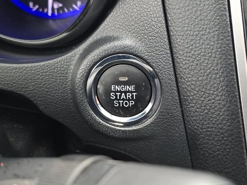 Used 2018 Subaru Outback 2.5i Limited image 25