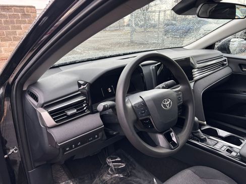 Used 2025 Toyota Camry LE FWD image 34
