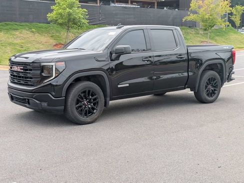 Used 2024 GMC Sierra 1500 Elevation AWD/4WD image 8