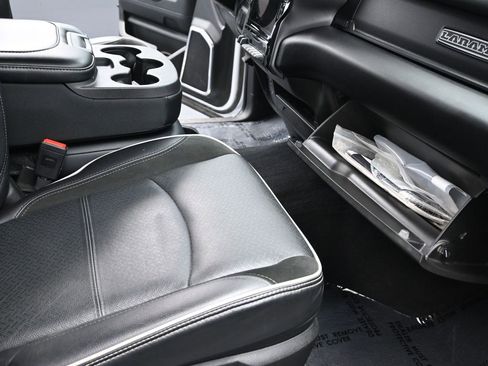 Used 2025 RAM 2500 Laramie image 18