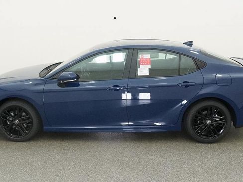 New 2026 Toyota Camry SE w/ Convenience Package FWD image 18