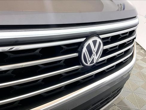 Used 2025 Volkswagen Atlas SE FWD image 24