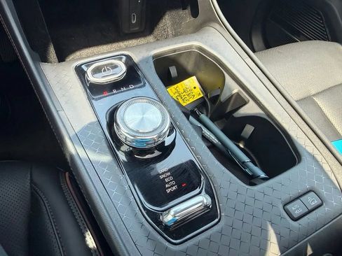 Used 2024 Jeep Wagoneer Launch Edition AWD/4WD image 19
