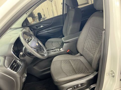 Used 2021 Chevrolet Equinox LT FWD image 18