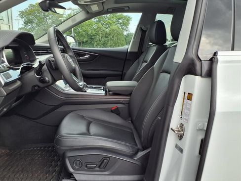 Used 2023 Audi Q8 Premium Plus w/ Premium Plus Package AWD/4WD image 11