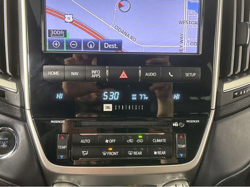 Used 2020 Toyota Land Cruiser Heritage Edition image 28