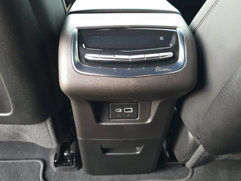 Used 2023 Cadillac XT6 Luxury image 18