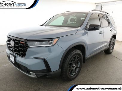 Used 2025 Honda Pilot TrailSport