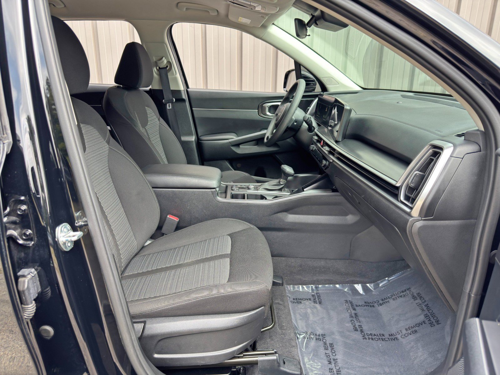 Used 2024 Kia Sorento LX FWD image 14