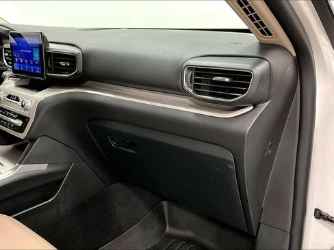 Used 2023 Ford Explorer XLT w/ Equipment Group 202A RWD image 19