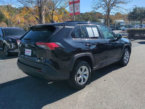 Used 2020 Toyota RAV4 LE image 5