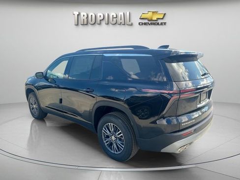 New 2026 Chevrolet Traverse LT image 2