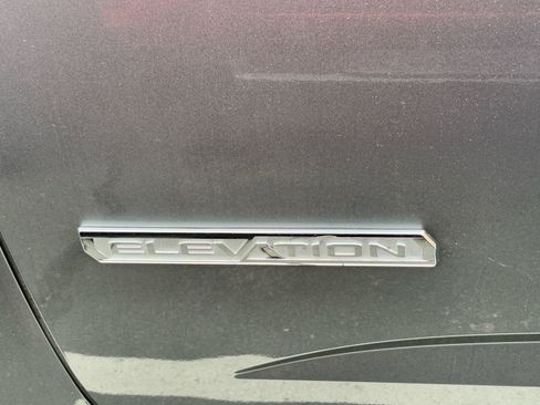 Used 2022 GMC Canyon Elevation w/ Elevation Premium Package image 9