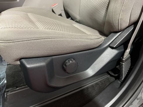 Used 2018 Ford F150 XLT w/ Trailer Tow Package image 21