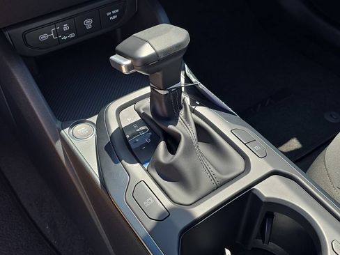 New 2026 Kia K4 FWD image 24