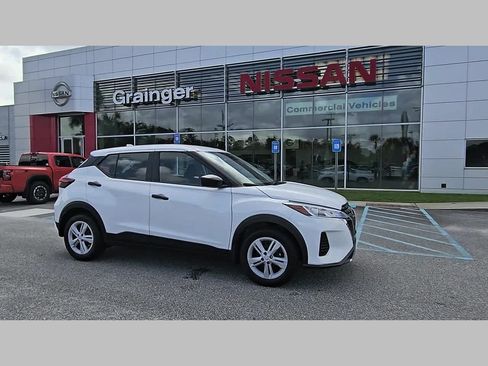 Used 2025 Nissan Kicks Play S FWD image 38