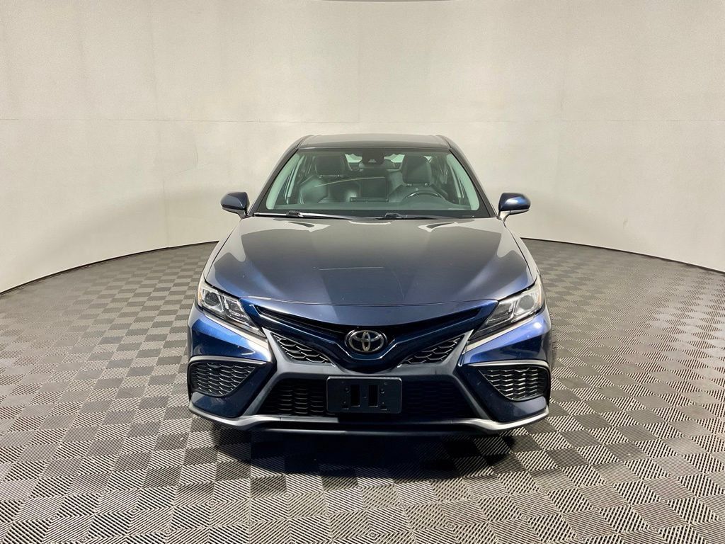 Used 2021 Toyota Camry SE FWD image 5