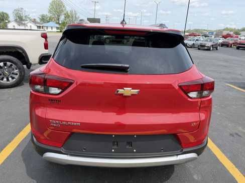 New 2026 Chevrolet TrailBlazer LT w/ LT Cold Weather Package AWD/4WD image 8