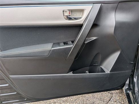 Used 2015 Toyota Corolla LE image 14