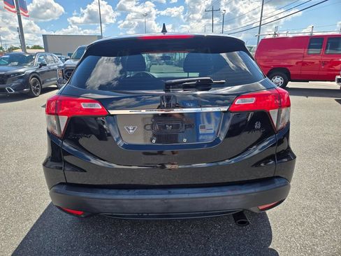 Used 2019 Honda HR-V LX image 6