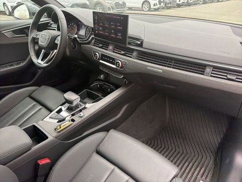 Used 2024 Audi A4 2.0T Premium image 11