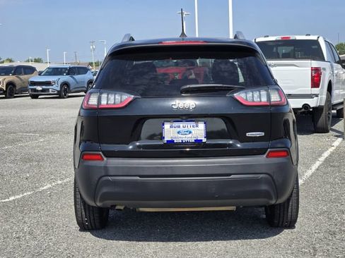 Used 2019 Jeep Cherokee Latitude w/ Popular Appearance Group FWD image 6