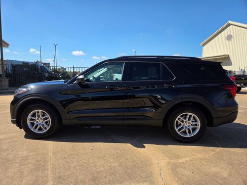 New 2026 Ford Explorer Active w/ Active Comfort Package RWD image 8