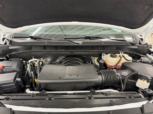 Used 2025 Chevrolet Tahoe LT image 34