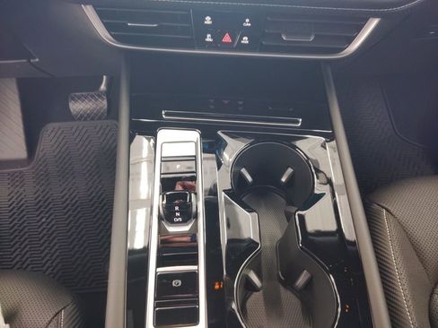 New 2026 Volkswagen Atlas Cross Sport SE AWD/4WD image 11